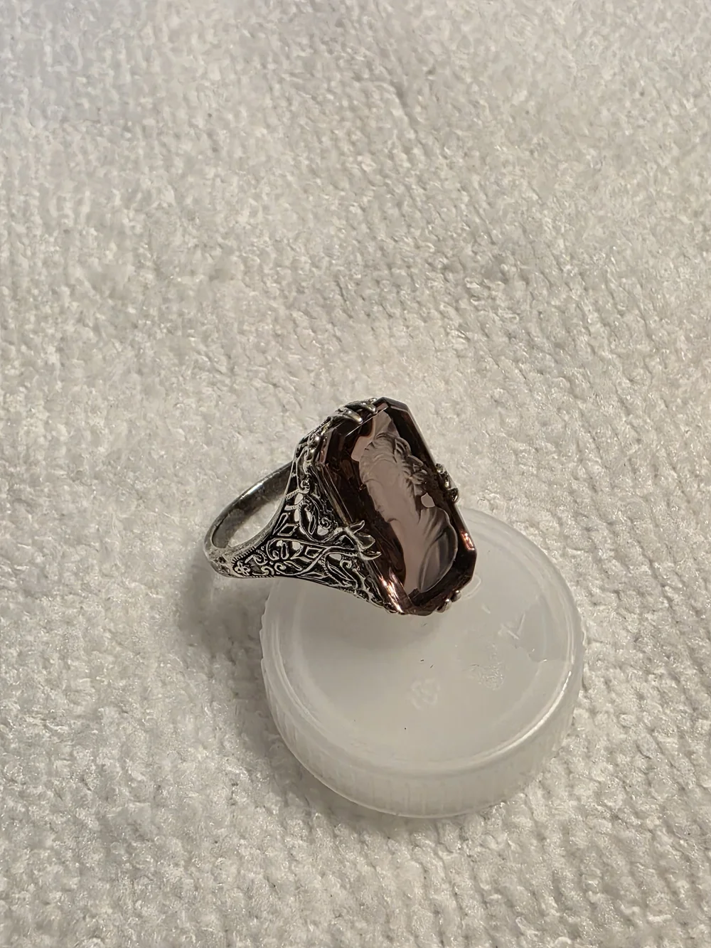 vintage Creations elegant silver
